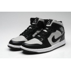 Nike Air Jordan 1 Retro A.A.A